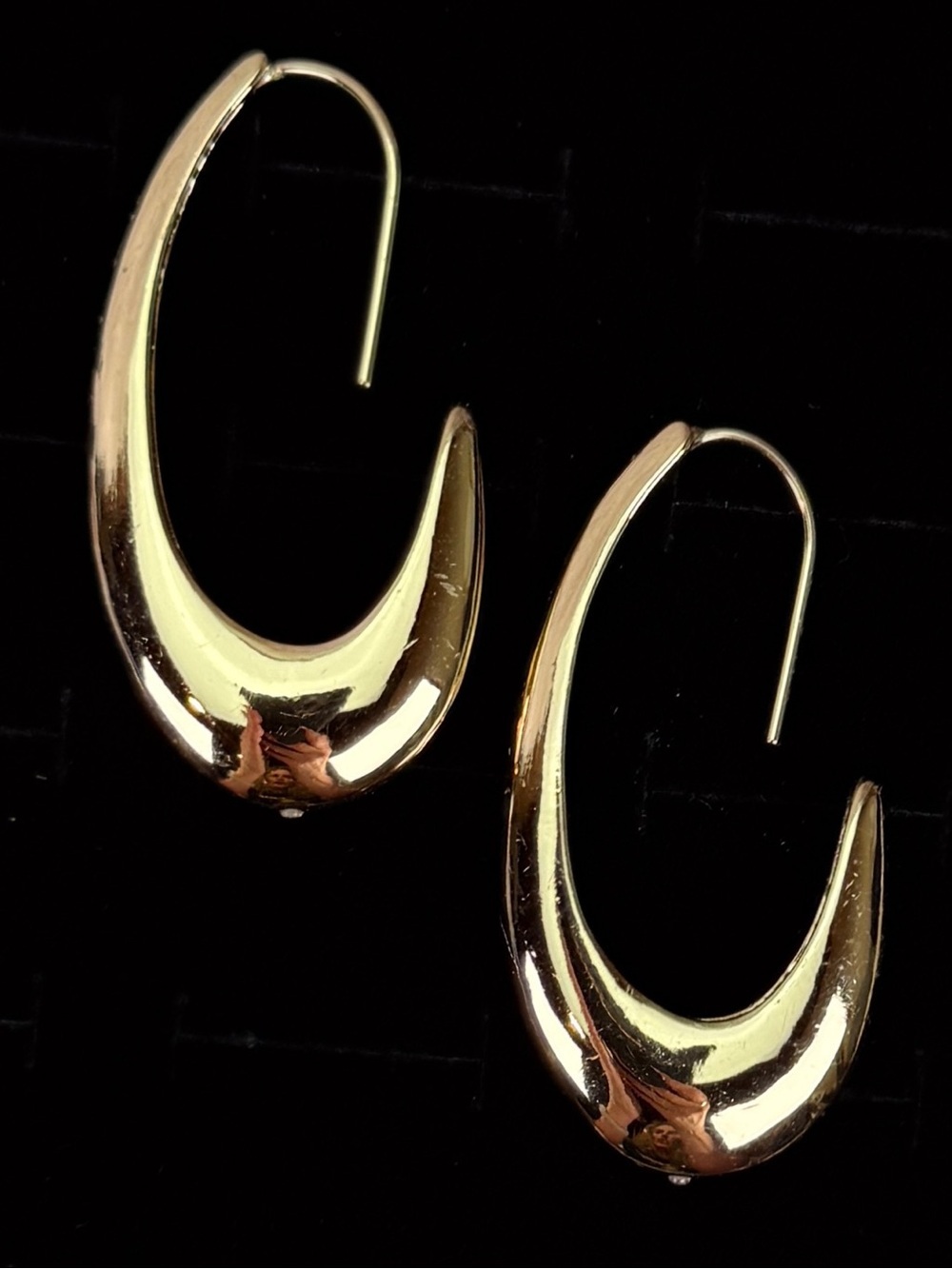 Elegant Weighted Goldtone Contemporary Hoop Pierced Earrings